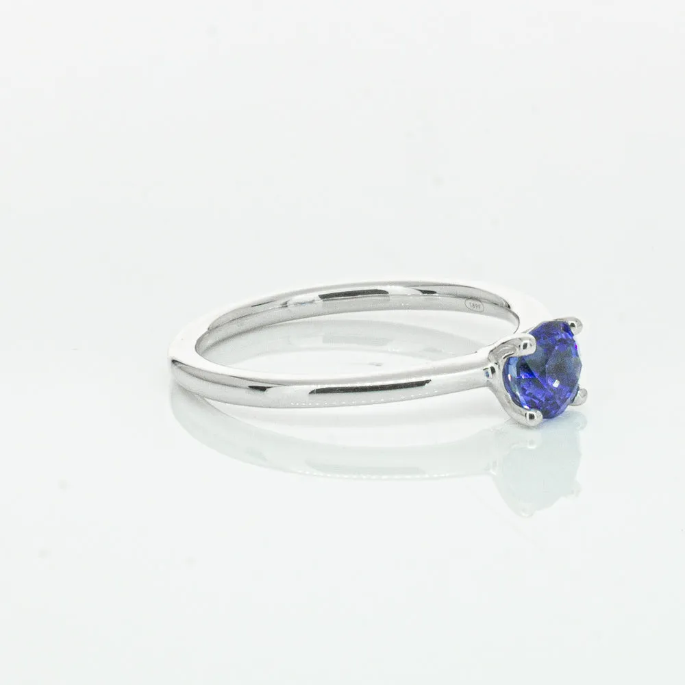 18ct White Gold .77ct Sapphire Melba Ring