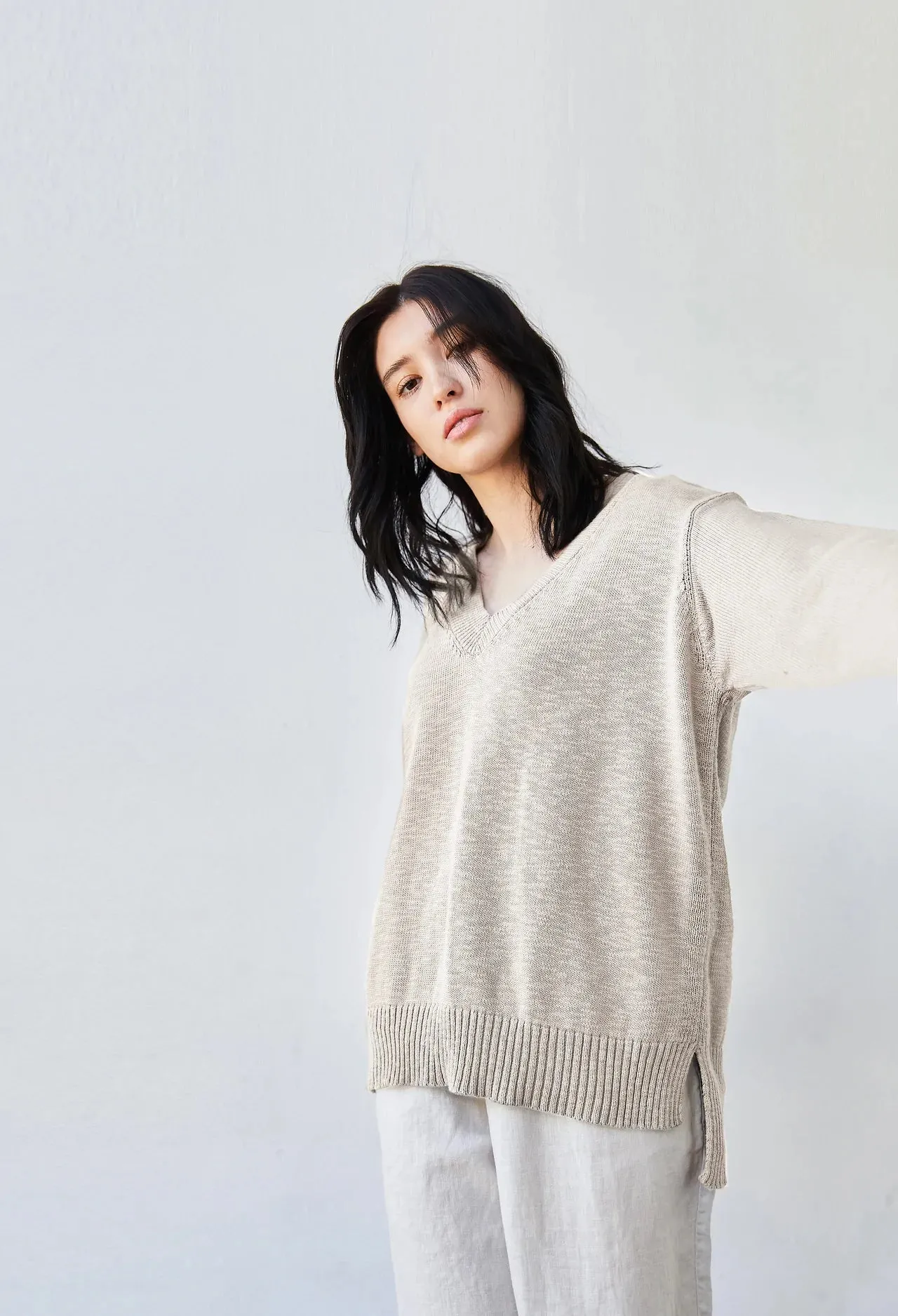 Boyfriend V-Neck Sweater in Natural