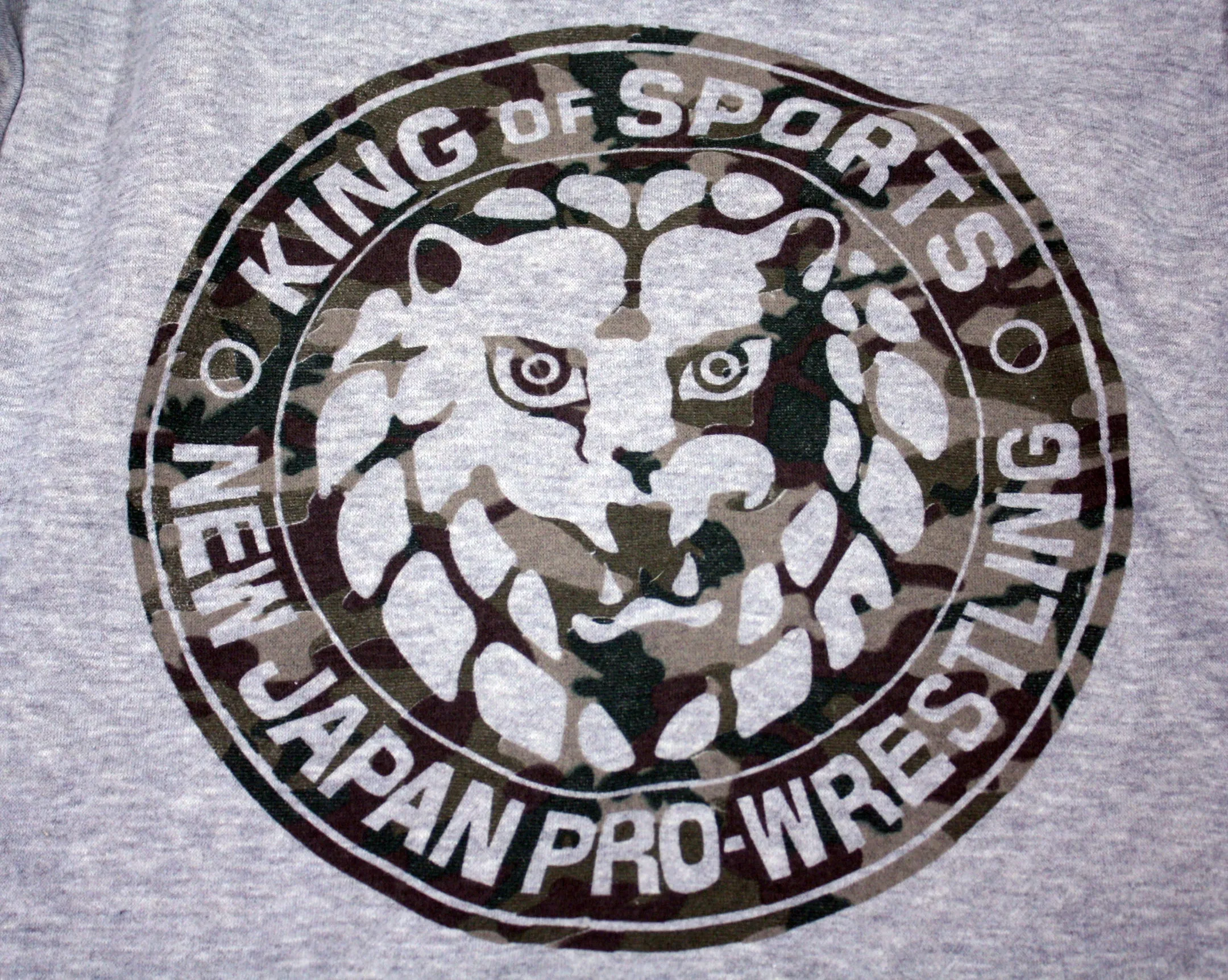 NJPW LIONMARK GRAY SWEATSHIRT LG