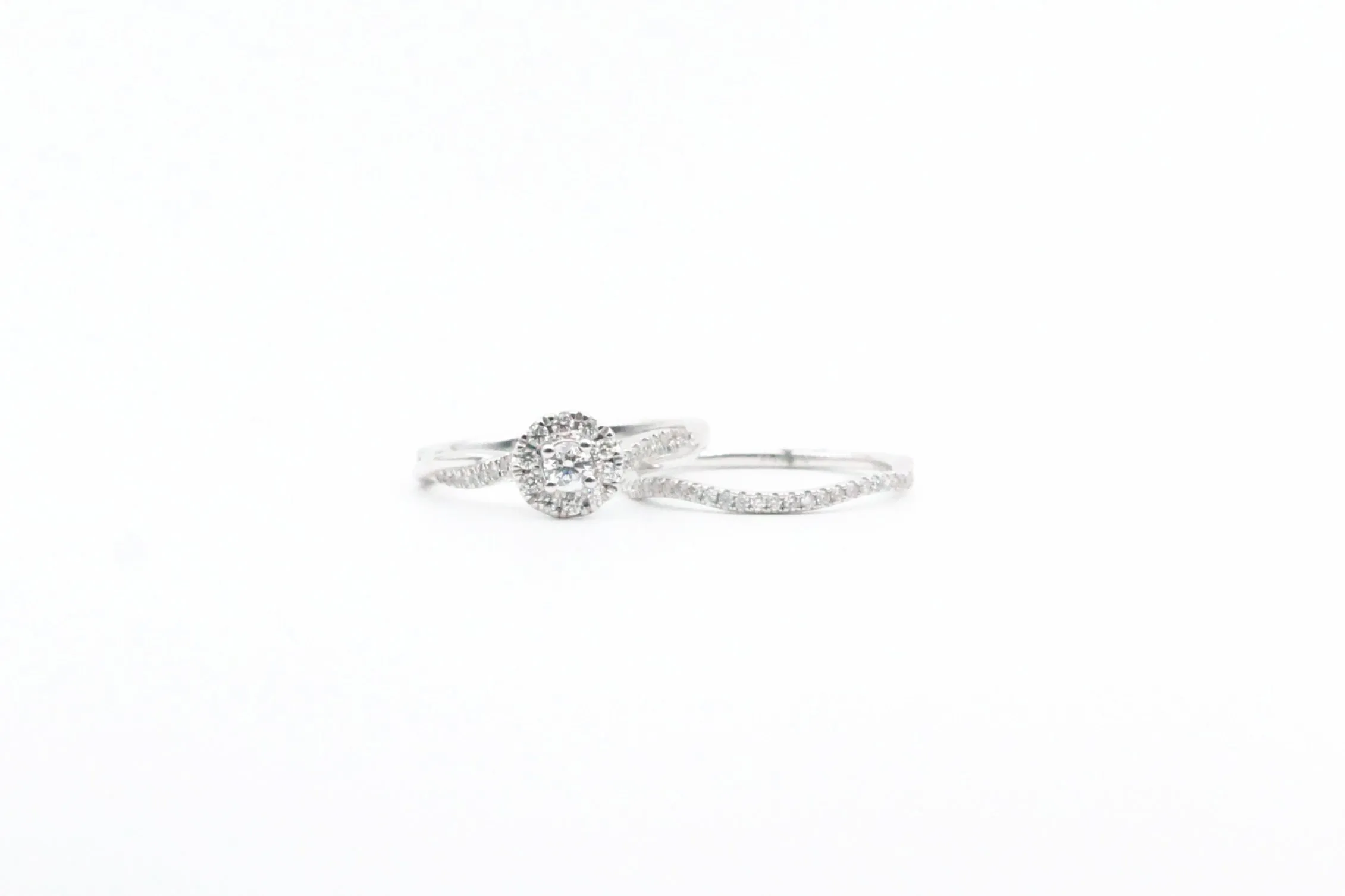 White Gold Round Diamond Halo Engagement Ring with Matching Band